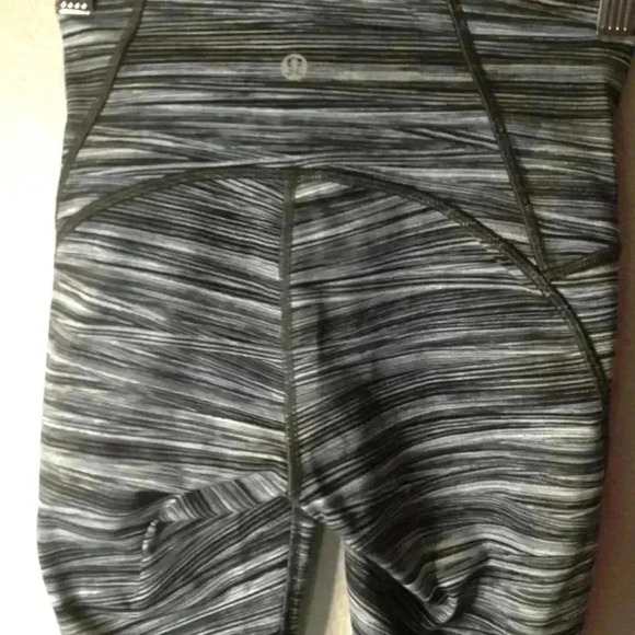 Lululemon train times 25" leggings sz 2 - Picture 5 of 7